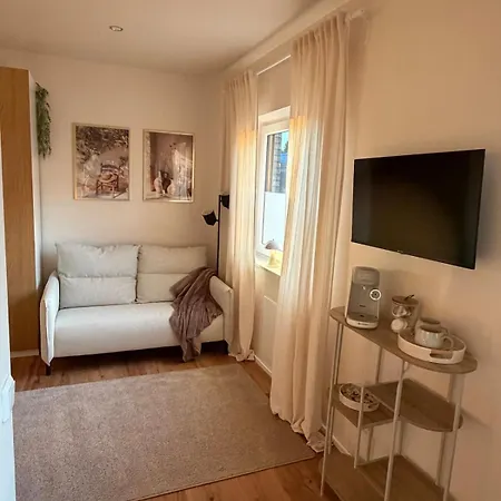 Neu Zentrum Modernes Business-apartment Апартаменты