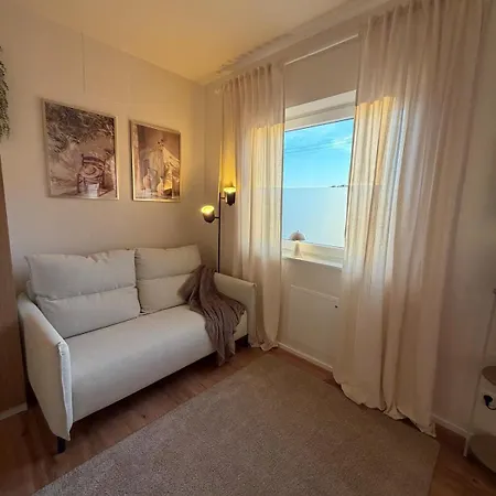 Апартаменты Neu Zentrum Modernes Business-apartment *