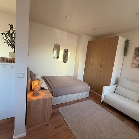 Апартаменты Neu Zentrum Modernes Business-apartment *